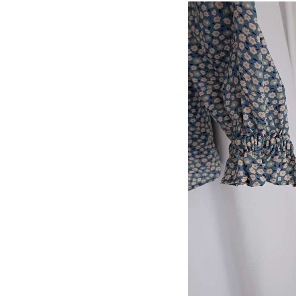 Madewell 100% Silk Ruffle Sleeve Blouse NWOT Fits S/M Blue Beige‎ Ditsy Floral - Picture 7 of 12